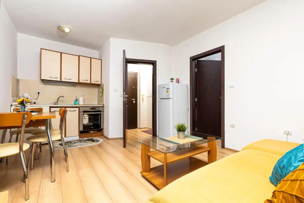 Lovely 1BD Apartment close to the Summer Theatre