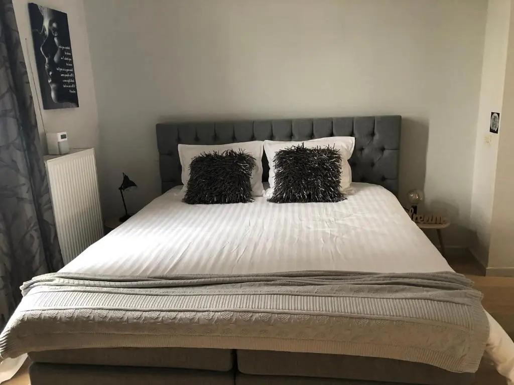 Home Bruges Cosy Comfort Modern Couple Privacy walking distance City center Kitchen Terrace Garden