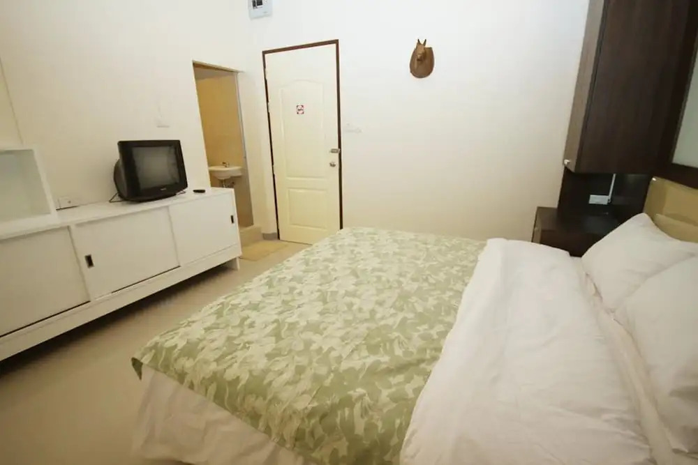 Nine Place BTS Ekamai – Hostel