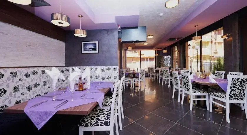 Coral Family Hotel
