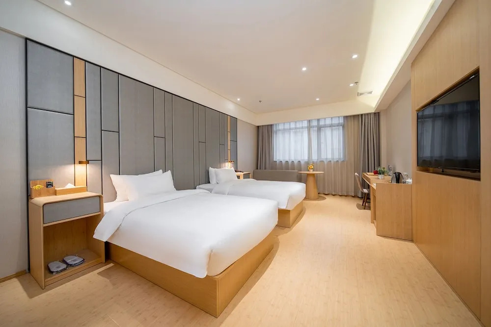 Dingwang Hotel -  Chencun Metro Station