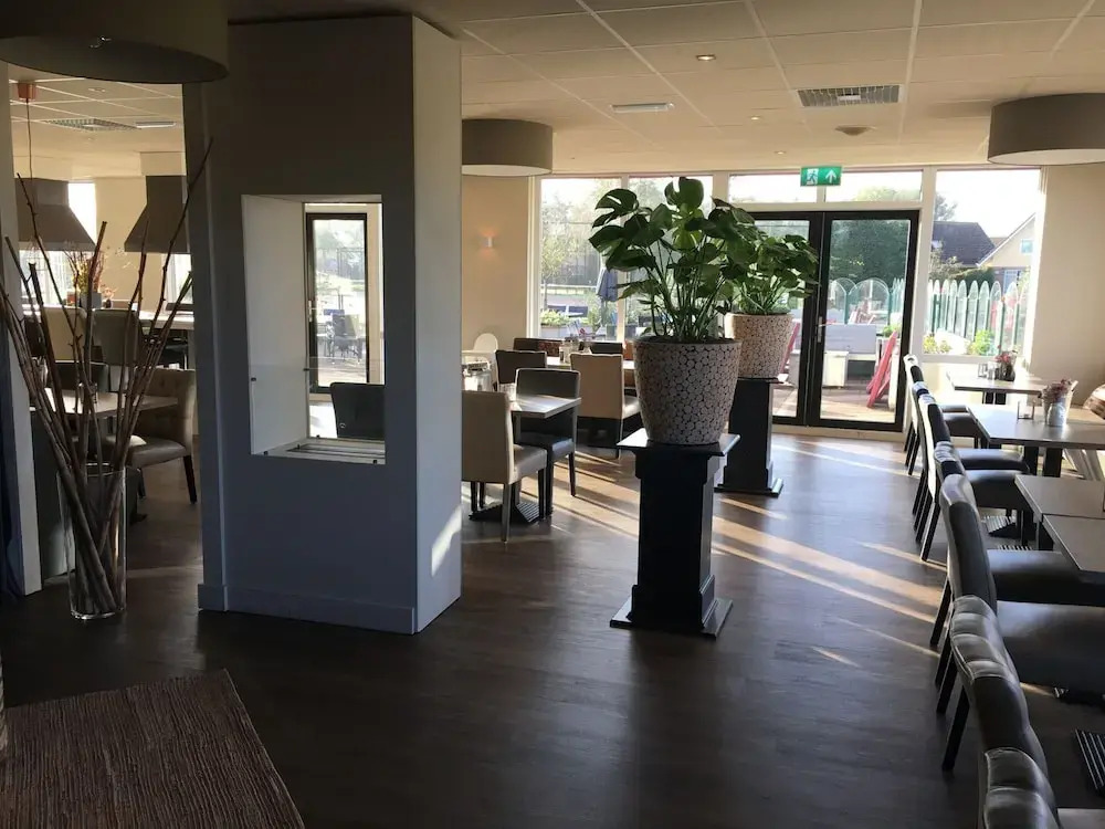 Lovely Holiday Home With Jetty Near Ijsselmeer