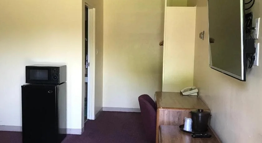 Allenwood Motel