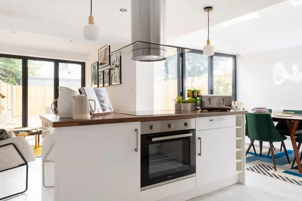 The Brixton Hill - Modern & Bright 2BDR Apartment with Garden