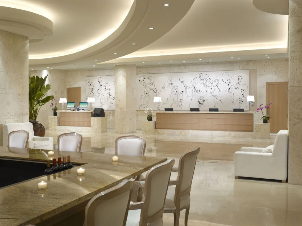 Grand Beach Hotel
