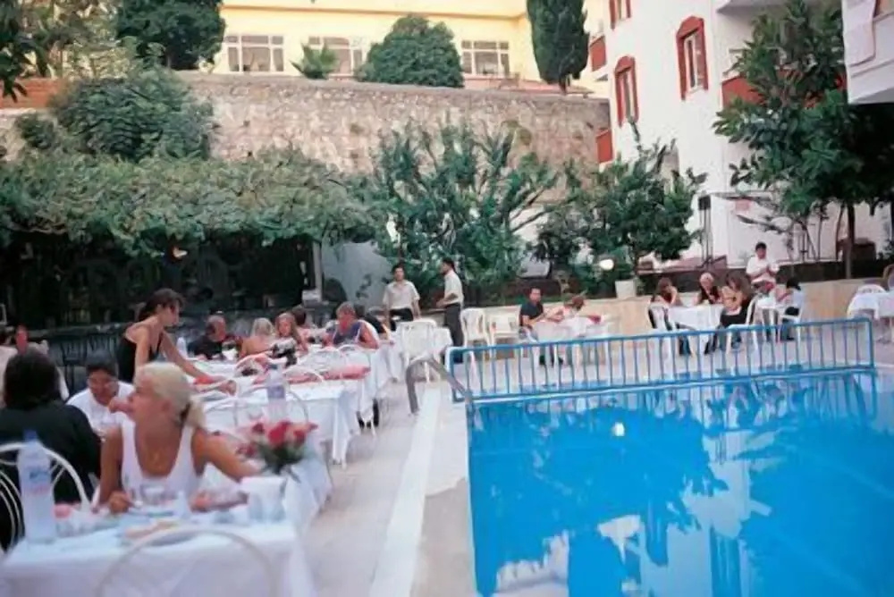 Diamore Hotel