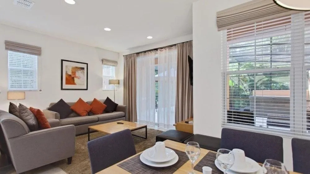 Copper's - 3 Br townhouse by RedAwning