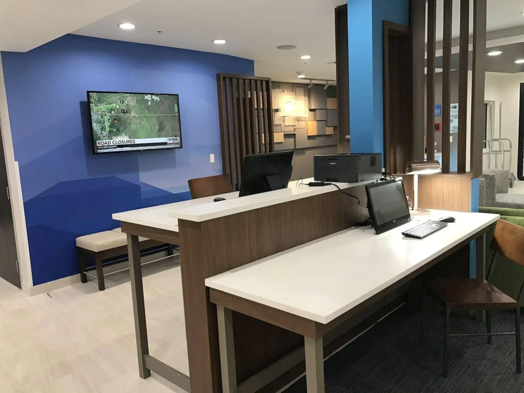Holiday Inn Express - Naples South - I-75 by IHG