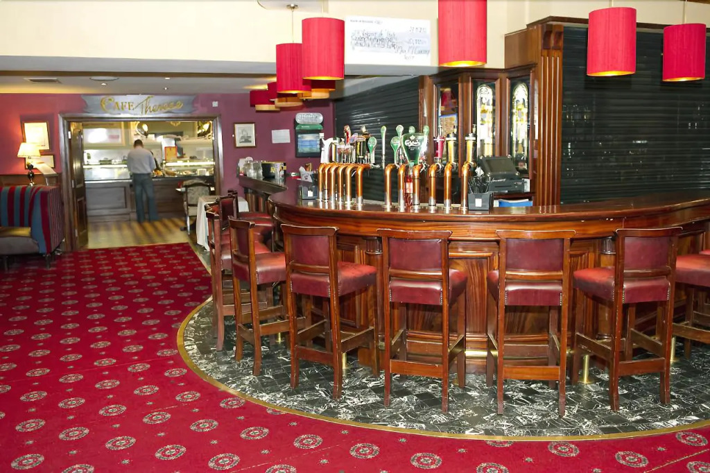 Headfort Arms Hotel
