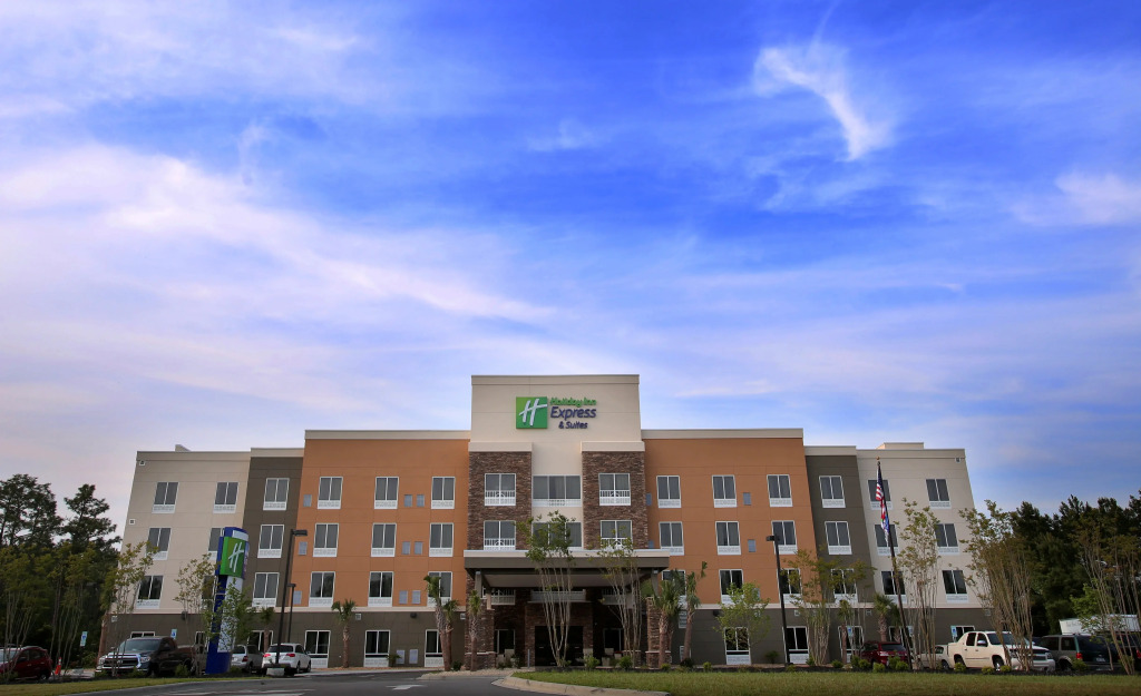 Holiday Inn Express & Suites Southport - Oak Island Area by IHG