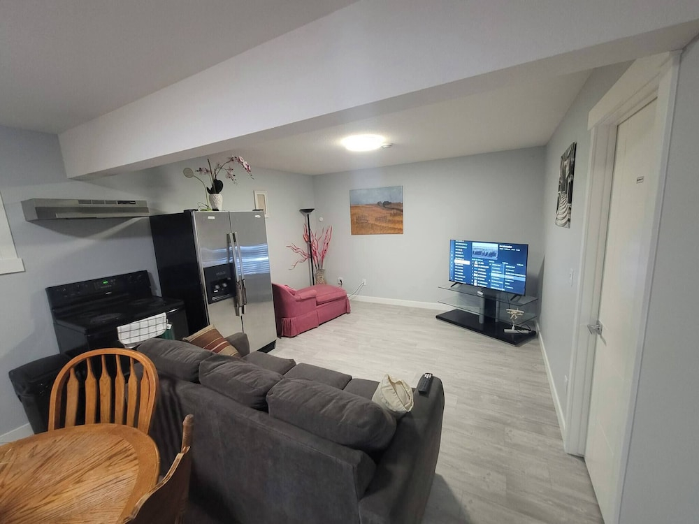 Luxurious Home Away From Home With AC