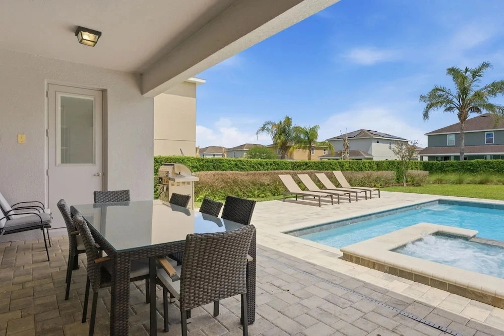 Comfort 6BR Getaway Private Pool Great Location