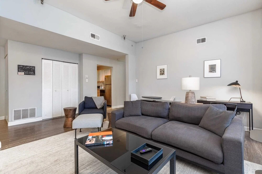 Updated CWE 1BR Near BJC by Zencity