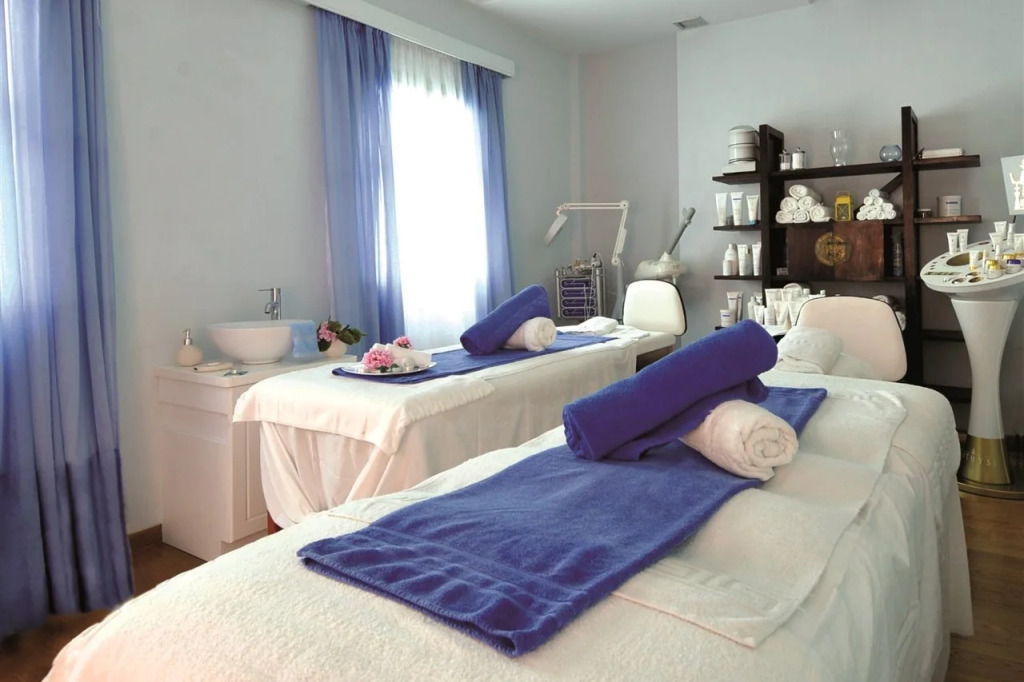 Aegialis Hotel & Spa