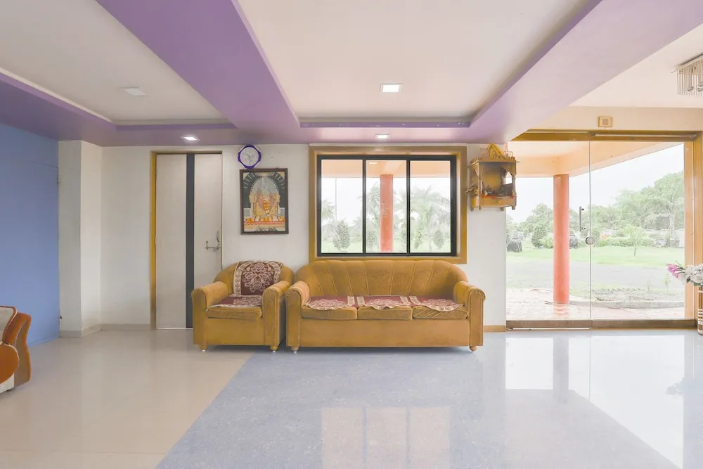 OYO 15918 Hotel Silent