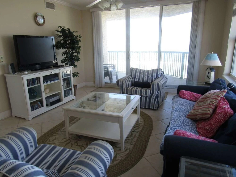 408  Twin Towers - 3 BR 3 BA - Oceanfront Condo