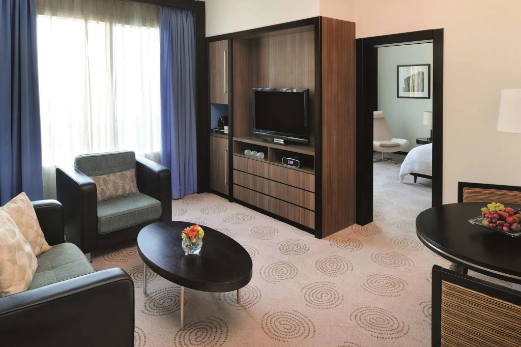Отель Avani Deira Dubai