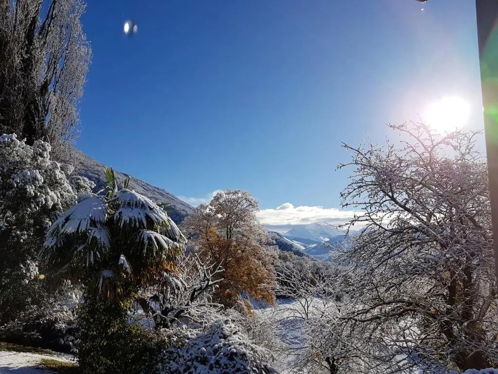 Villa spacieuse avec piscine à Aspin-en-Lavedan, vue montagne