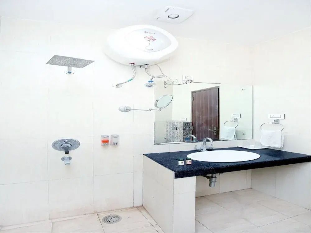 Hotel North Inn by OYO Rooms