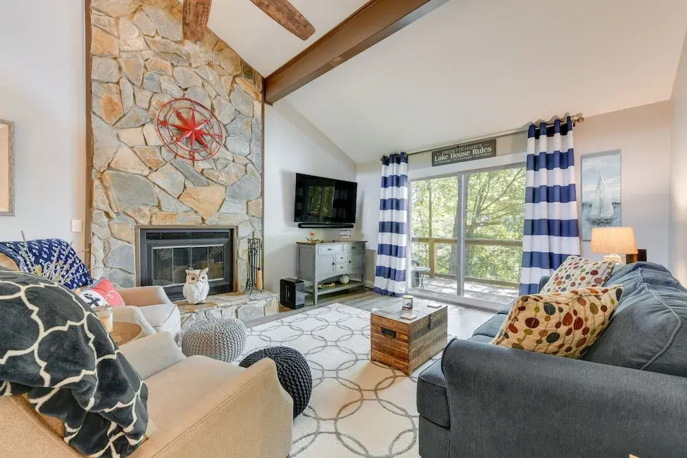 Waterfront Troutman Vacation Rental on Lake Norman