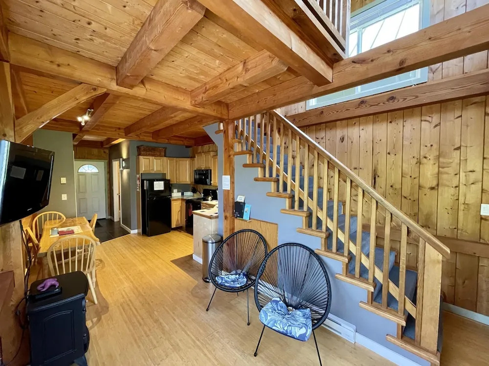 Best Coast Cabin