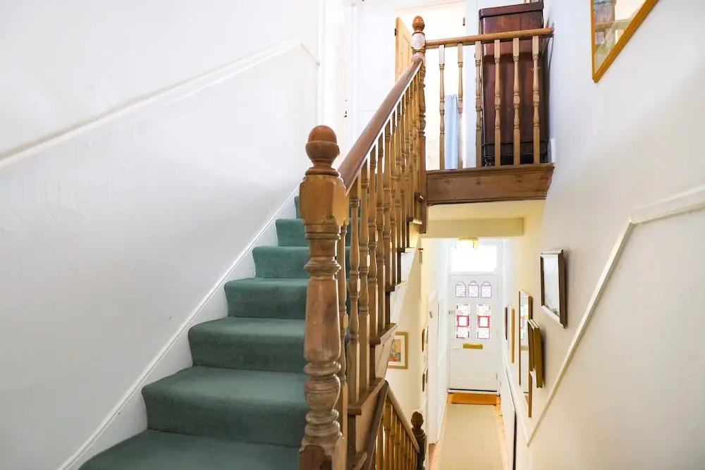 Unique 2 Bedroom House With Yoga Studio