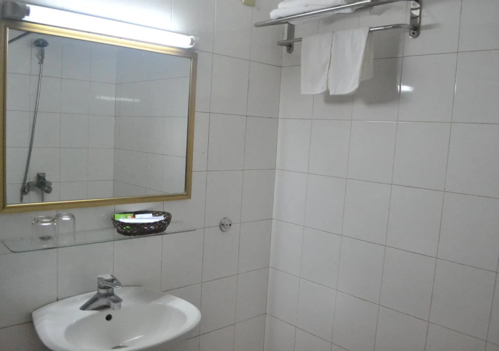 Bien Dong Hotel Halong