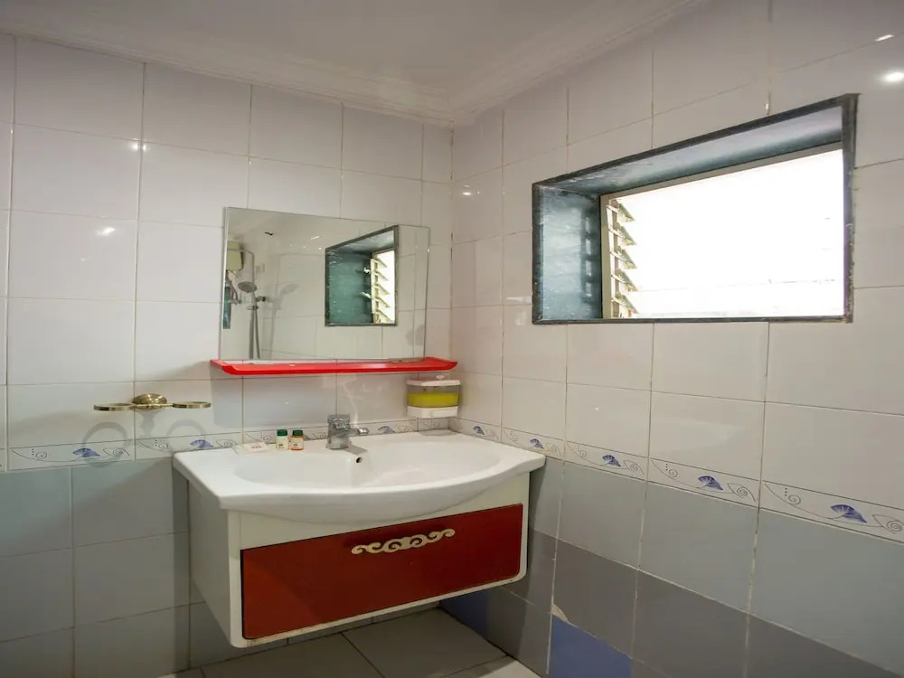 OYO 12249 Hotel Meghna Food Studio