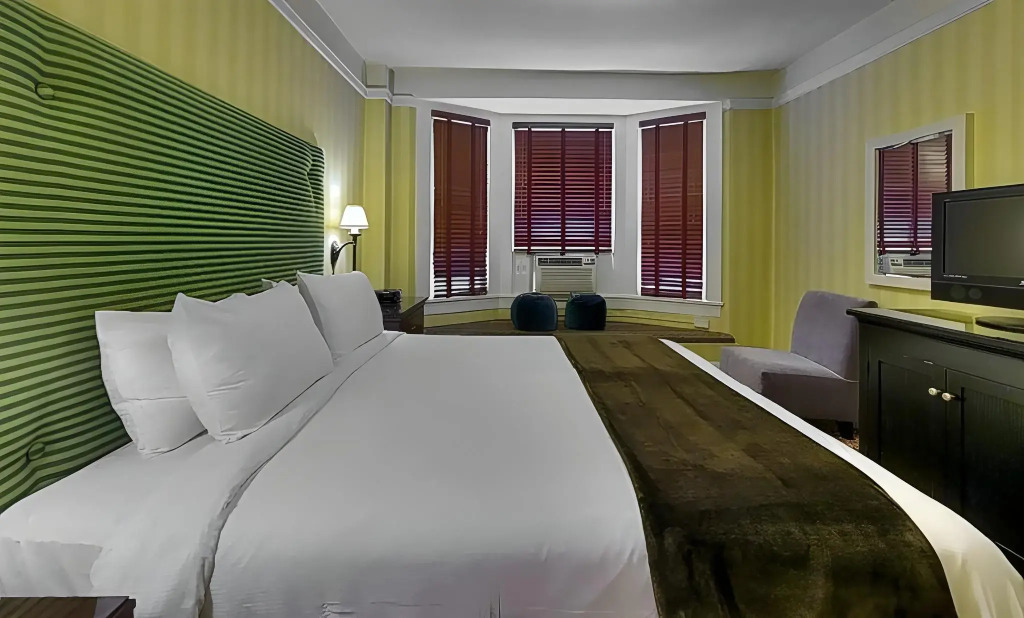 Executive Hotel Vintage Court