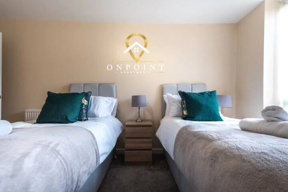 ✰OnPoint-STUNNING 2 Bed/2 Bath Flat -Free Parking✰