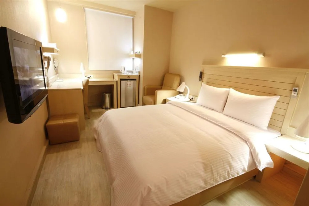 Kindness Hotel - Jhong Jheng