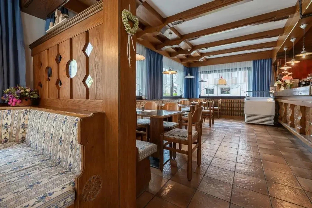 Hotel Mary