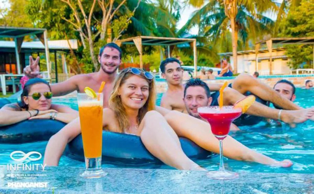 Infinity Beach Club Resort & Hostel Koh Phangan