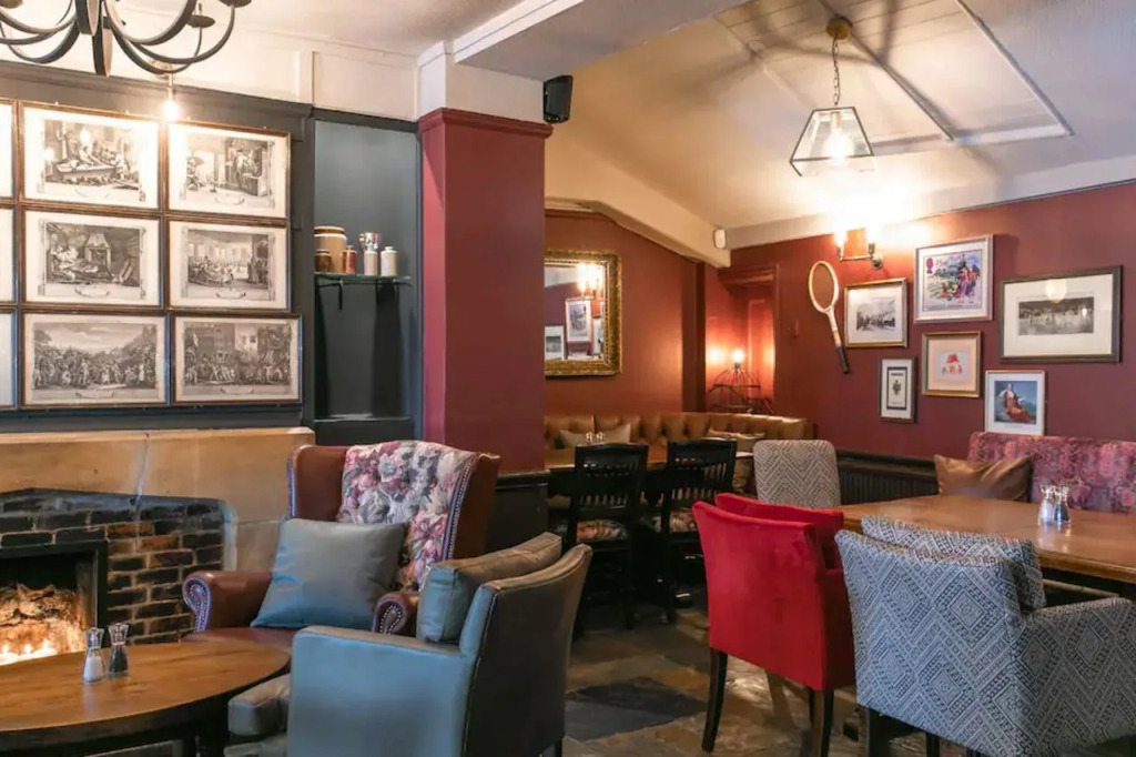 Rose And Crown Hotel