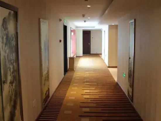 Saint Heaven & Earth Travel Residence (Huangshan North High-speed Railway Station)