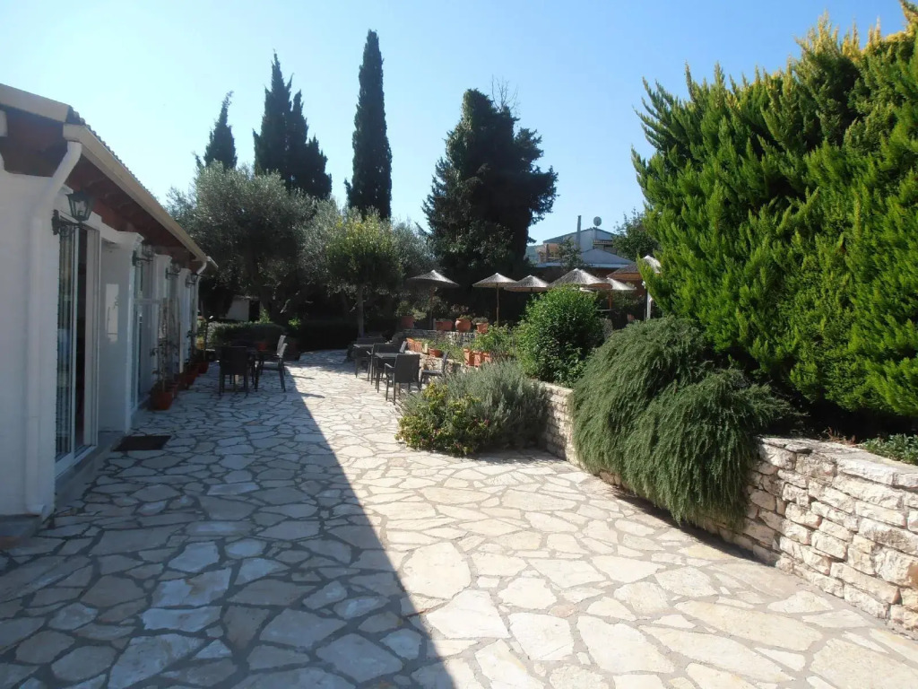 Frosini Gardens