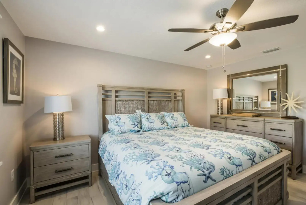Royal Palm - 5701 Holmes Blvd Unit A