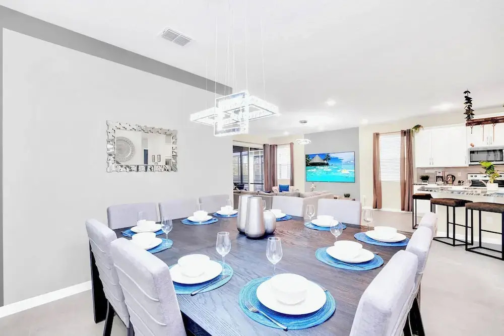 Spectacular 7BR Home w Pool & Arcade Near Disney