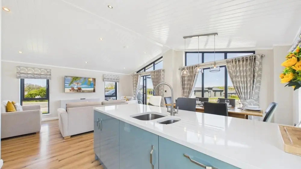 Swanlake Lodge - 3 Bedroom Lodge - Penally