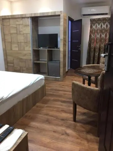 Palm Hotel