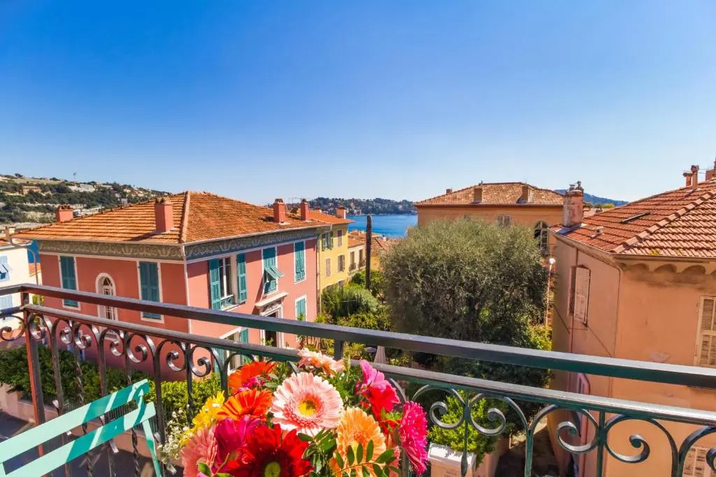 NEW ! SEA VIEW Design + Balcony 203