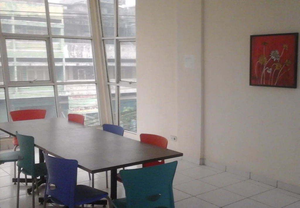 Hotel J8