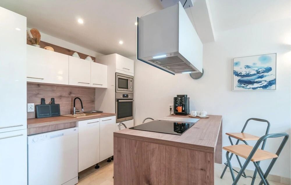 Beautiful Home In Supetar