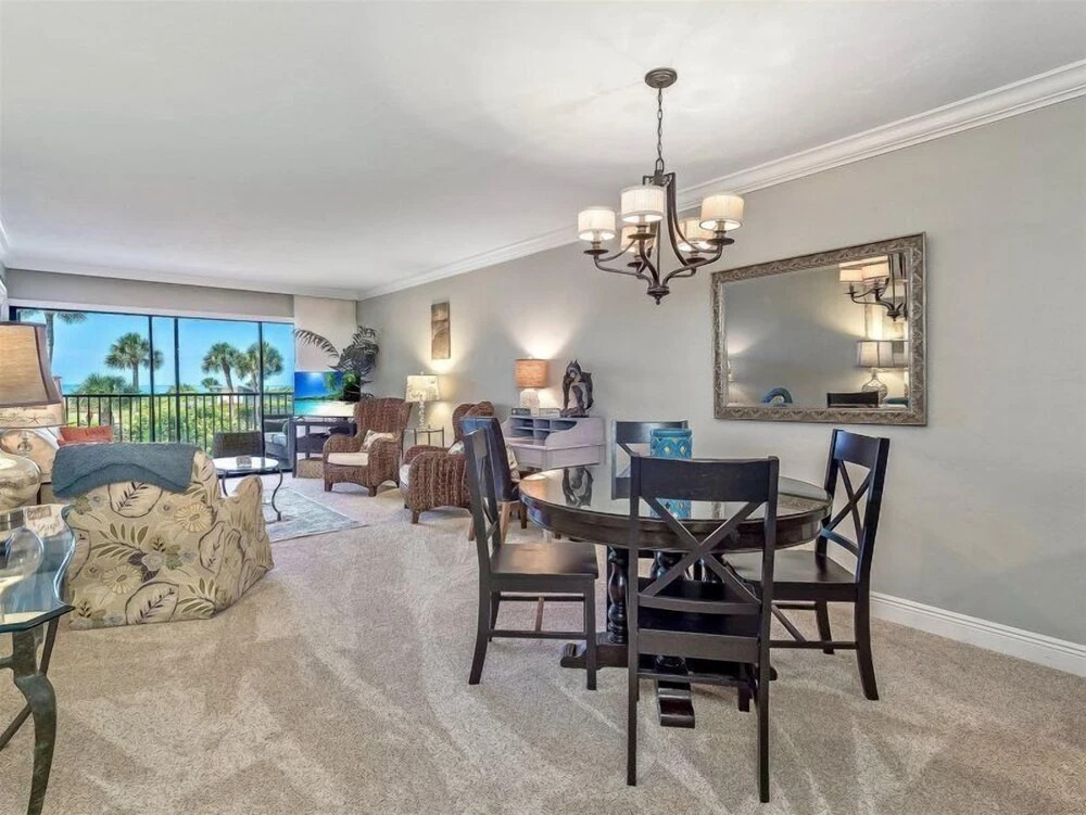 Sand Pointe 212