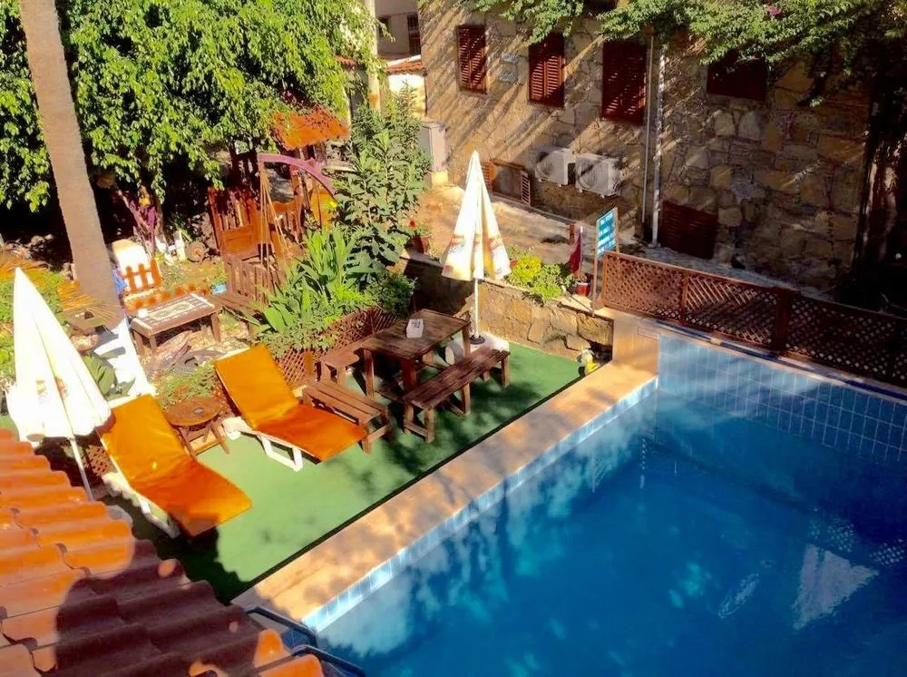 Tuana Hotel