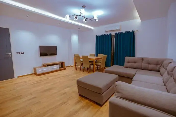 Travelholic Residence New Cairo