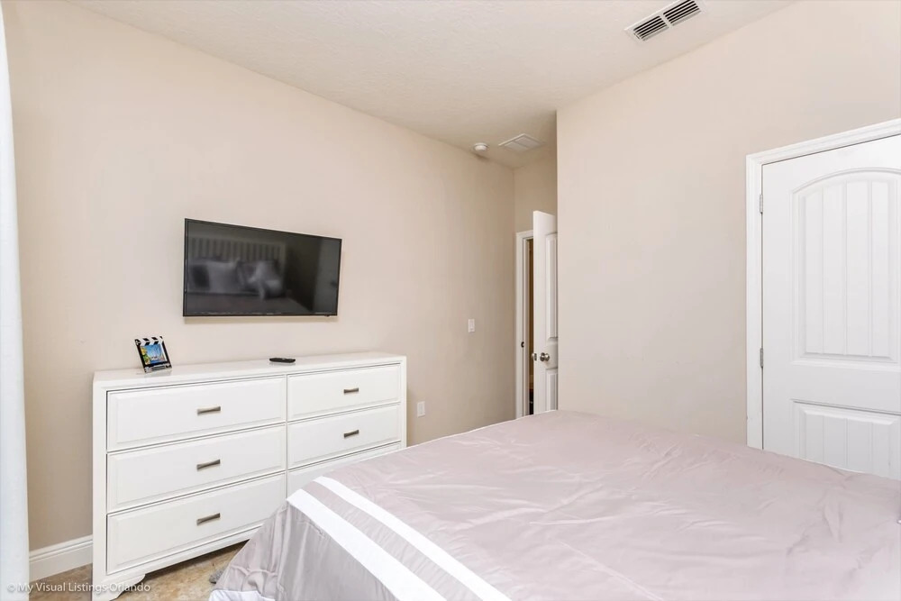 Solterra - 4167 Oaktree Drive