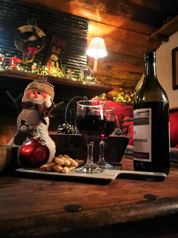 Dandy On The Hill Agoriani | Chalet Iris | Up to 6 people