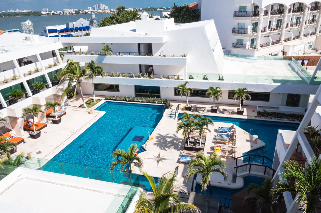 Flamingo Cancun All Inclusive
