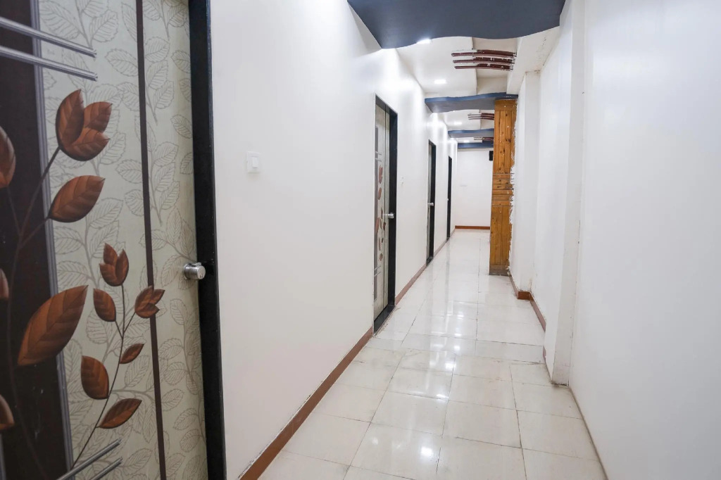 SPOT ON 67106 Hotel Durga Lodge